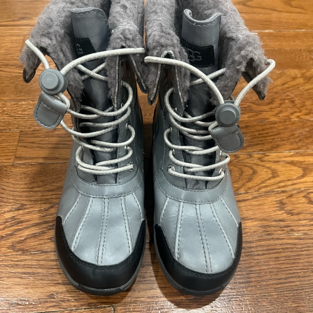 Gray and Black Winter Boots